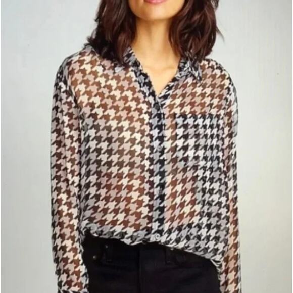 Equipment Femme SZ S 100% Silk Black & Gray Houndstooth Button Up Sheer Blouse - Picture 2 of 6